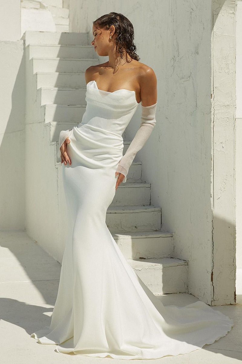 Sexy V neck Long Sleeves Elegant Wedding Dress with Court Train QW2172 US8 / White Sexy V neck Long Sleeves Elegant Wedding Dress with Court Train QW2172 US8 / White