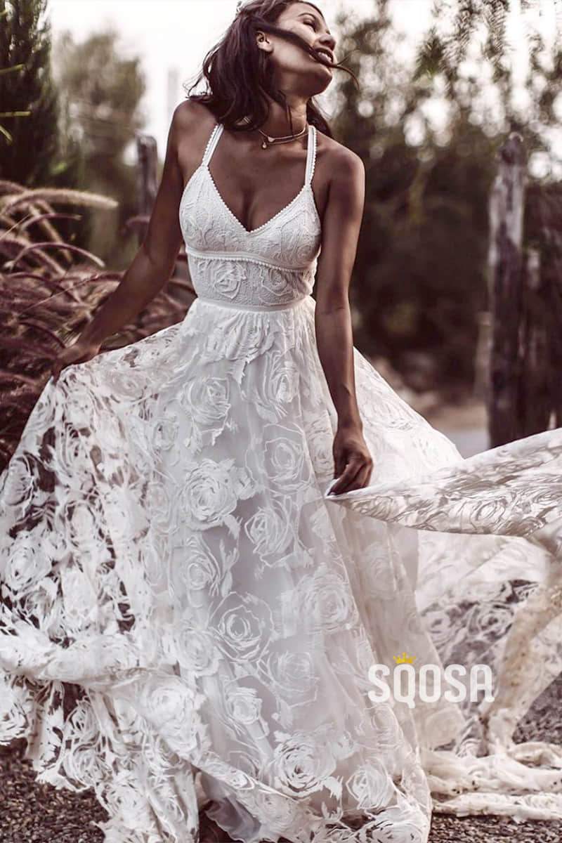 Luxury Lace Chic Halter A-Line Bohemian Wedding Dress with Slit Bridal Gowns QW0862 Luxury Lace Chic Halter A-Line Bohemian Wedding Dress with Slit Bridal Gowns QW0862