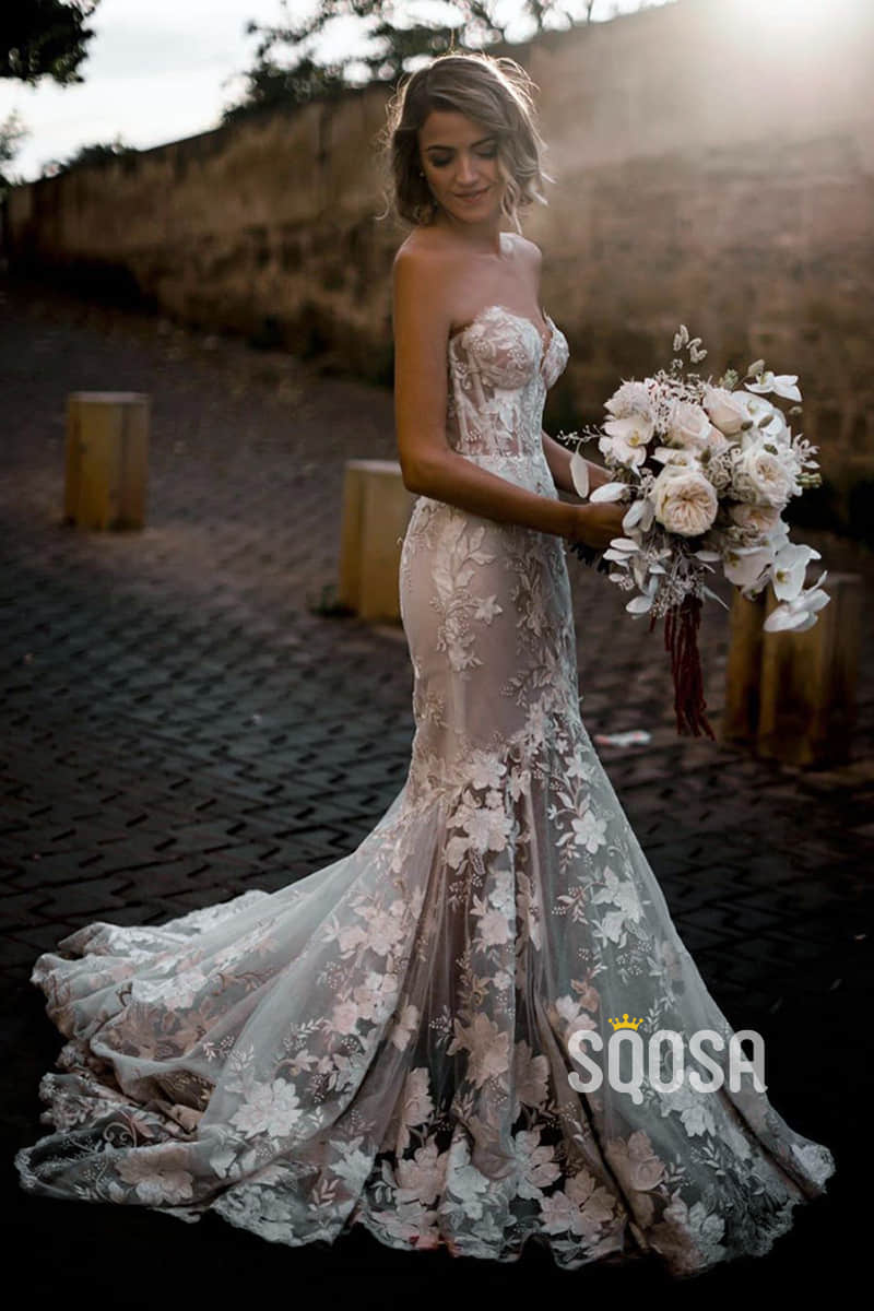Mermaid/Trumpet Wedding Dress V-Neck 3D Lace Wedding Gown QW2435 US12 / White Mermaid/Trumpet Wedding Dress V-Neck 3D Lace Wedding Gown QW2435 US12 / White