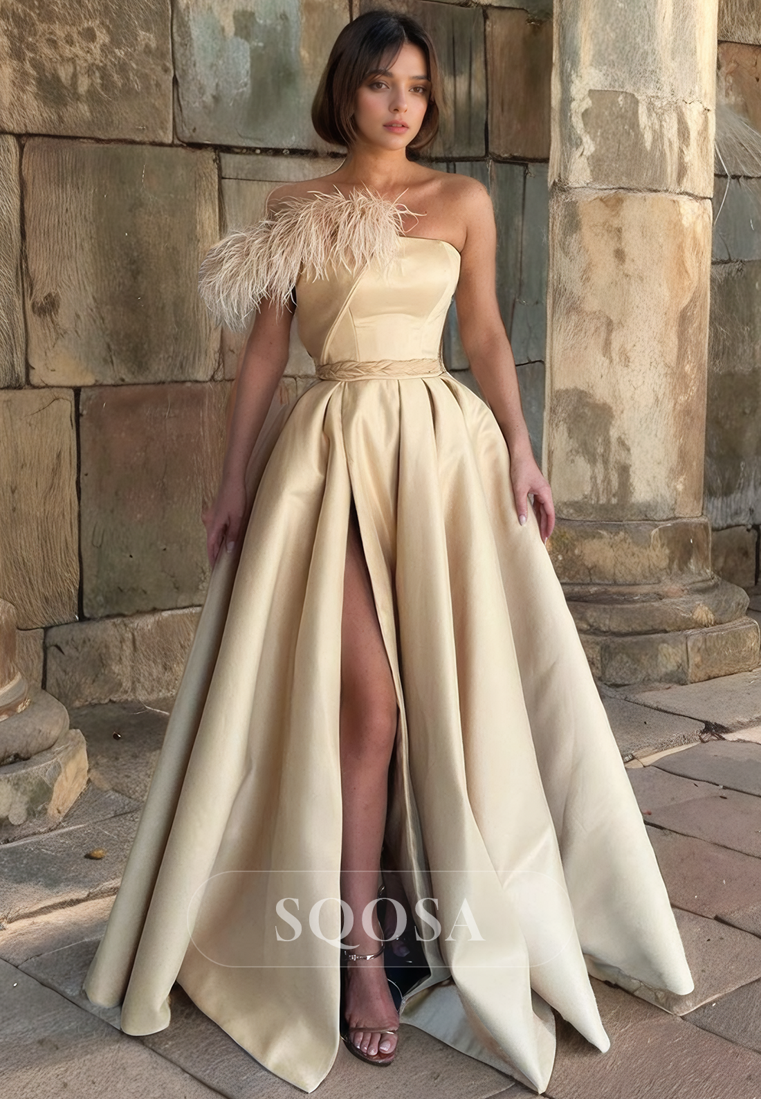 A-Line Sleeveless Sweetheart Satin Prom Dress Feathered Decoration with Slit Party Dress