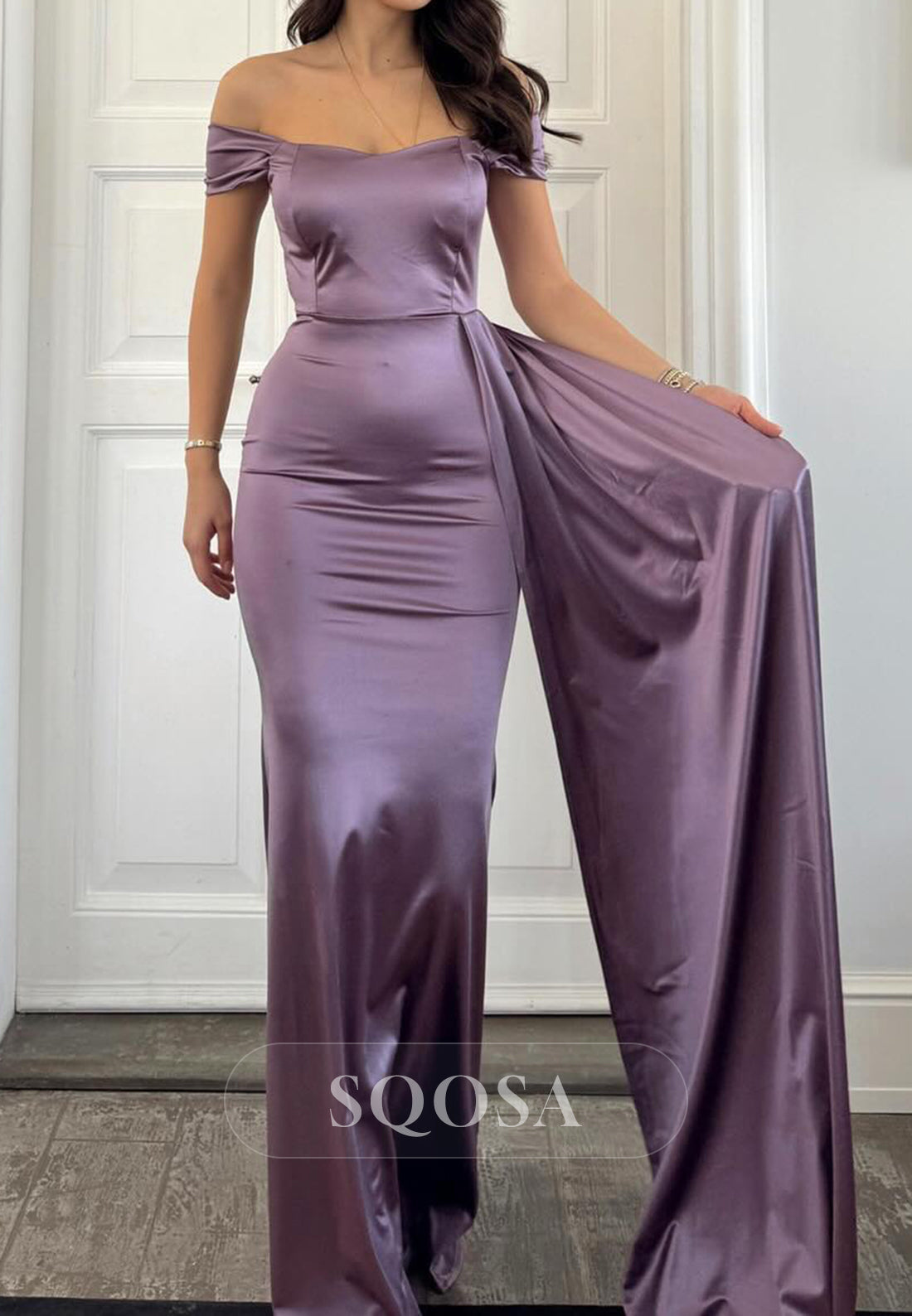 Chic Fitted Off-Shoulder Empire With Train Party Prom Evening Dress QP3547