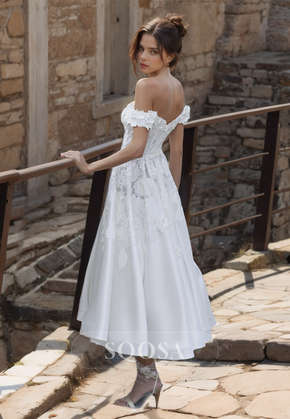 Tube Top Sleeveless A-Line Boho Beach Gowns Off-Shoulder with Lace Applique Wedding Dress