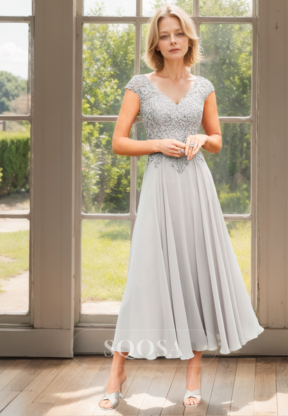 V-Neck Sleeveless Chiffon Cocktail Gowns Beaded Applique A-Line Mother of the Bride Dress