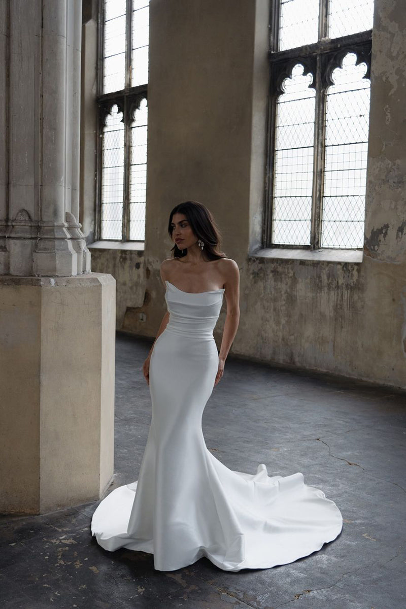 Chic Strapless Satin Pleats Mermaid Wedding Dress with Detachable Skirt QW2203 US4 / White Chic Strapless Satin Pleats Mermaid Wedding Dress with Detachable Skirt QW2203 US4 / White