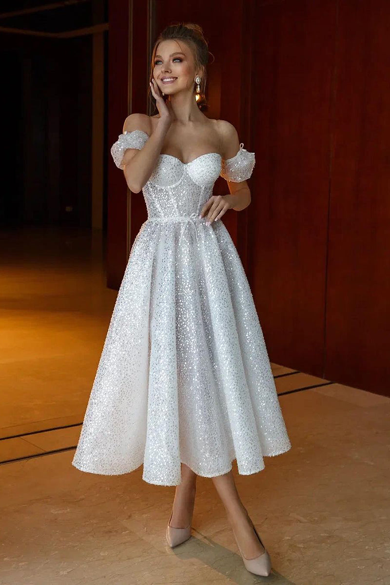 sweetheart a line wedding dress Lace Plus Size Bohemian Dresses for Bride HE Hebebridal Embrace versatility with detachable long sleeves detailed with elegant buttons A Line Sweetheart Short Sleeves